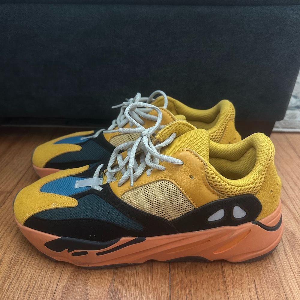 Yeezy 700 Sun